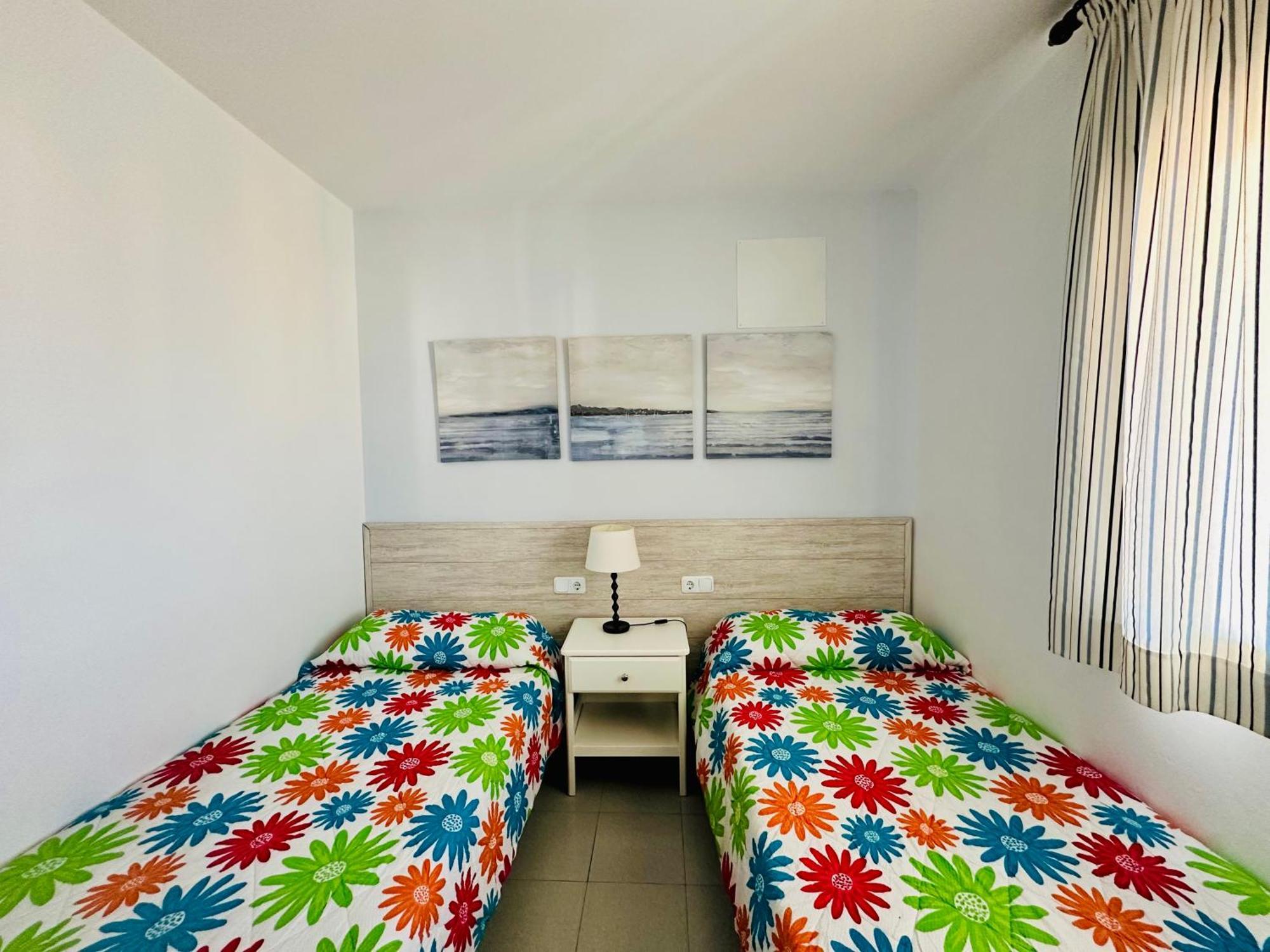 Global Immo 2079 Rocmar Apartman Roses Kültér fotó